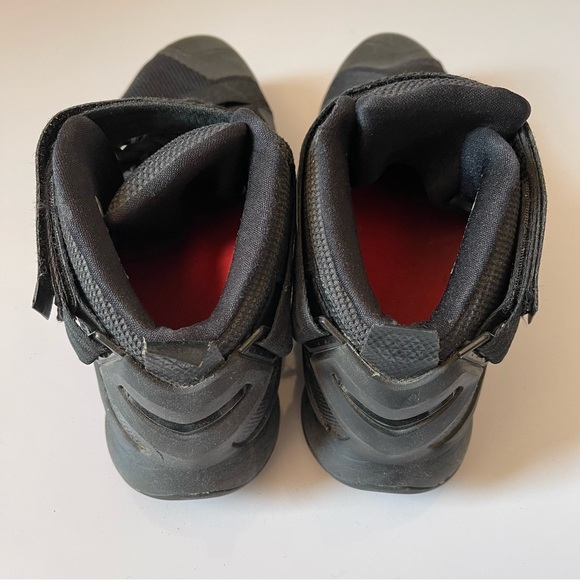 Nike Lebron Soldier IX 9 Basketball Shoes - Picture 13 of 16